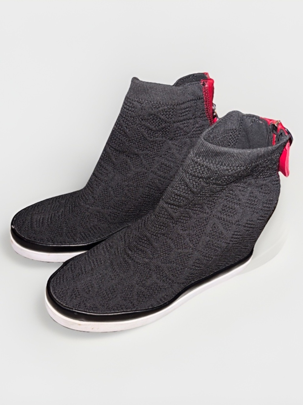 Dkny Abbi Wedge Sneakers Black Red Knit